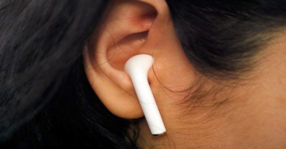 Do Wireless Earbuds Harm Your Brain